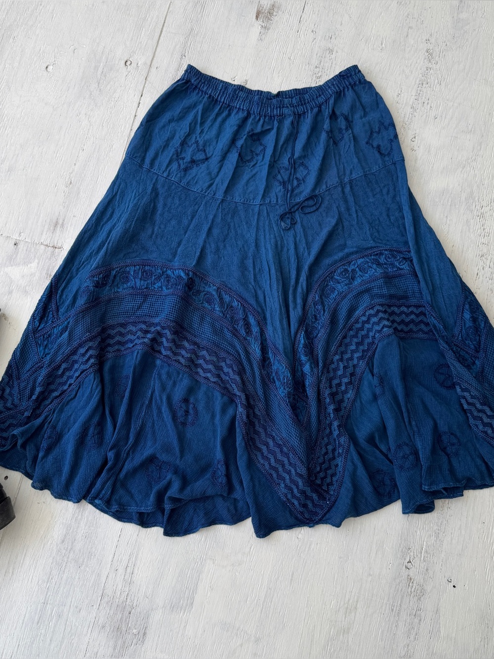 Cottagecore Bohemian Maxi Skirt L/XL Blue Embroidered Festival Skirt